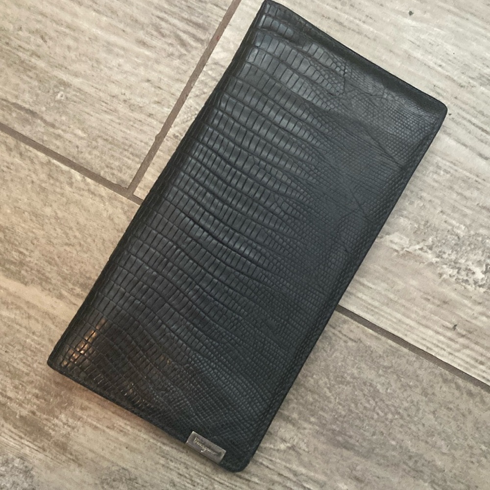 Feragamo wallet